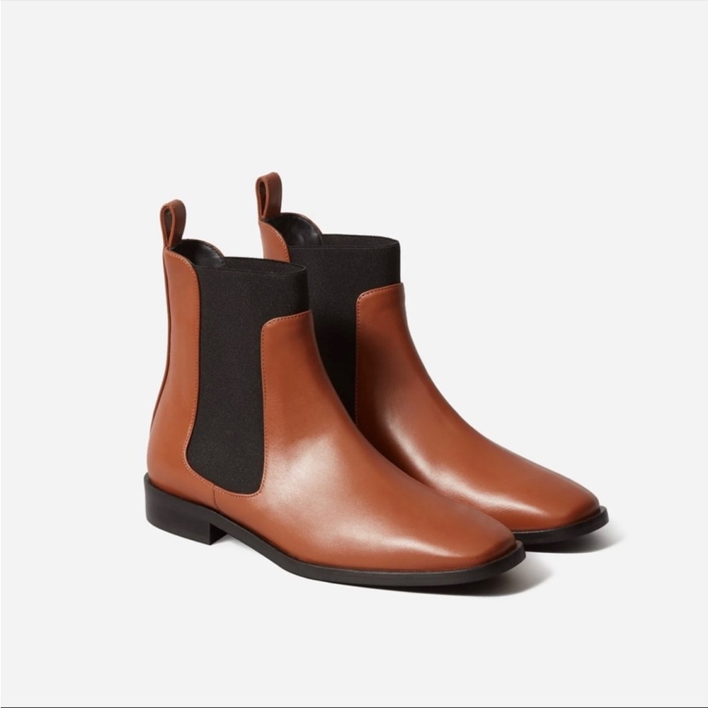 Everlane Italian leather square toe Chelsea boots